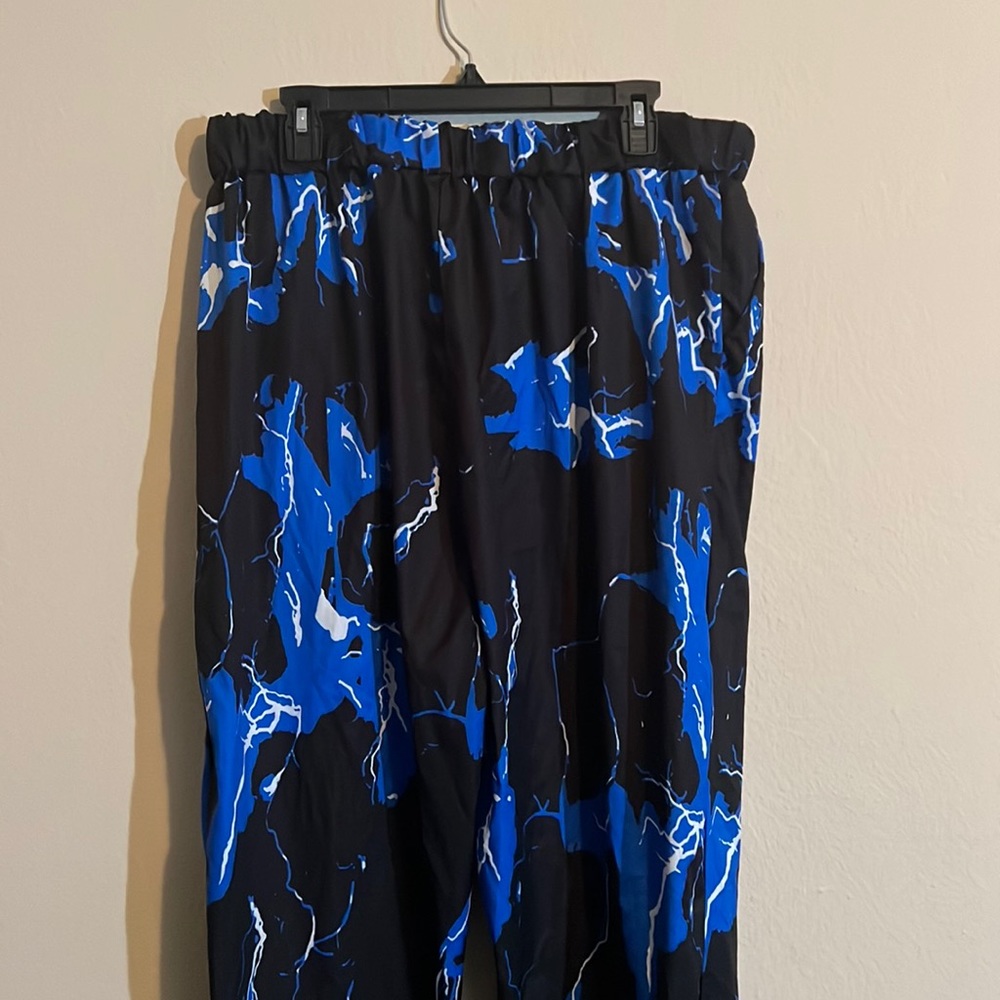 2XL black and blue lightning joggers